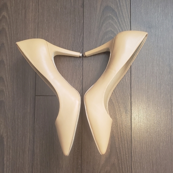 Pegabo Heels - Picture 4 of 9